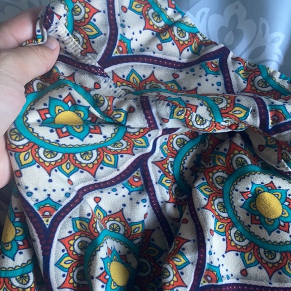 Patterned High Waisted Leggings - Picture 3 of 4